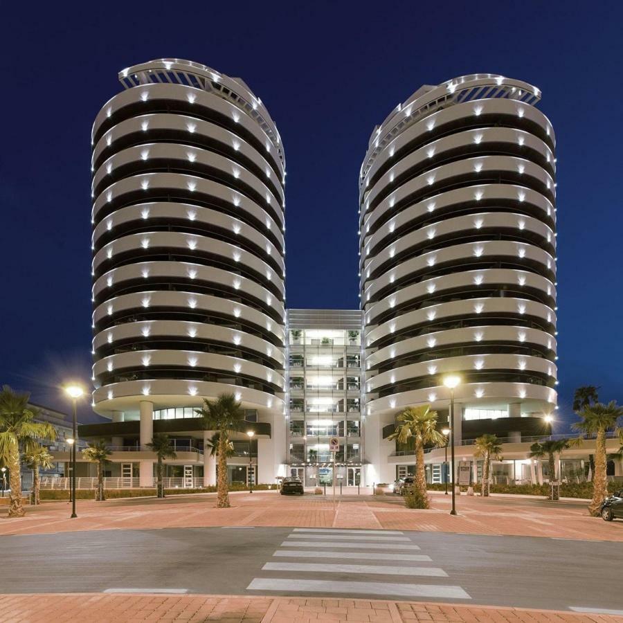 Torri Camuzzi Exclusive Luxury Apartment Pescara Esterno foto